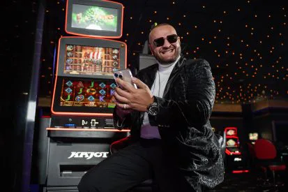 PATRIK "RYTMUS" VRBOVSKÝ TVÁROU KAJOT INTACTO!